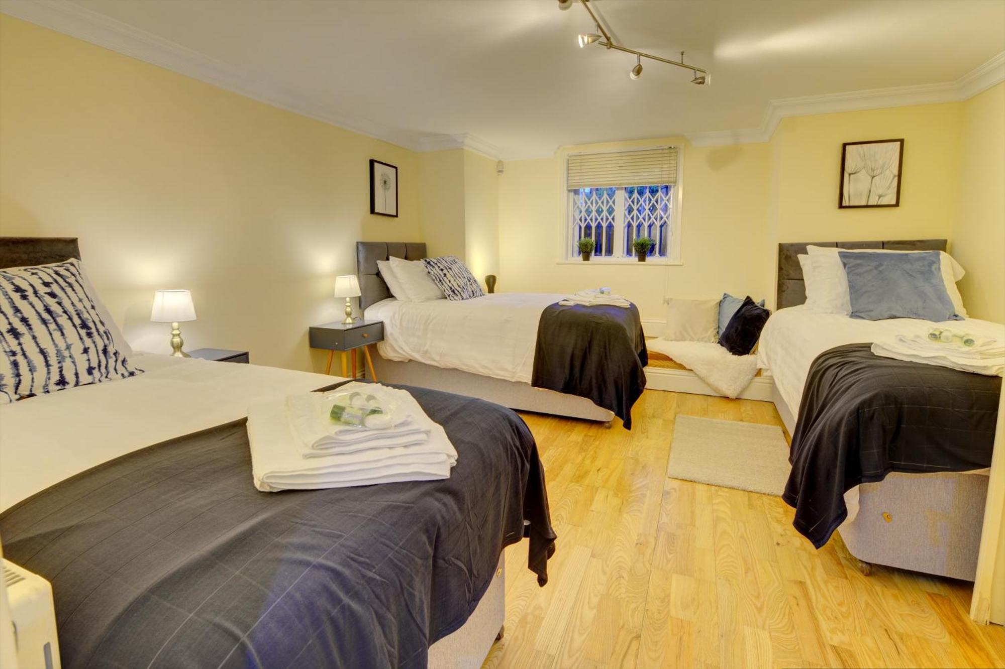 Leamington Spa Warwick Place Apartments ภายนอก รูปภาพ